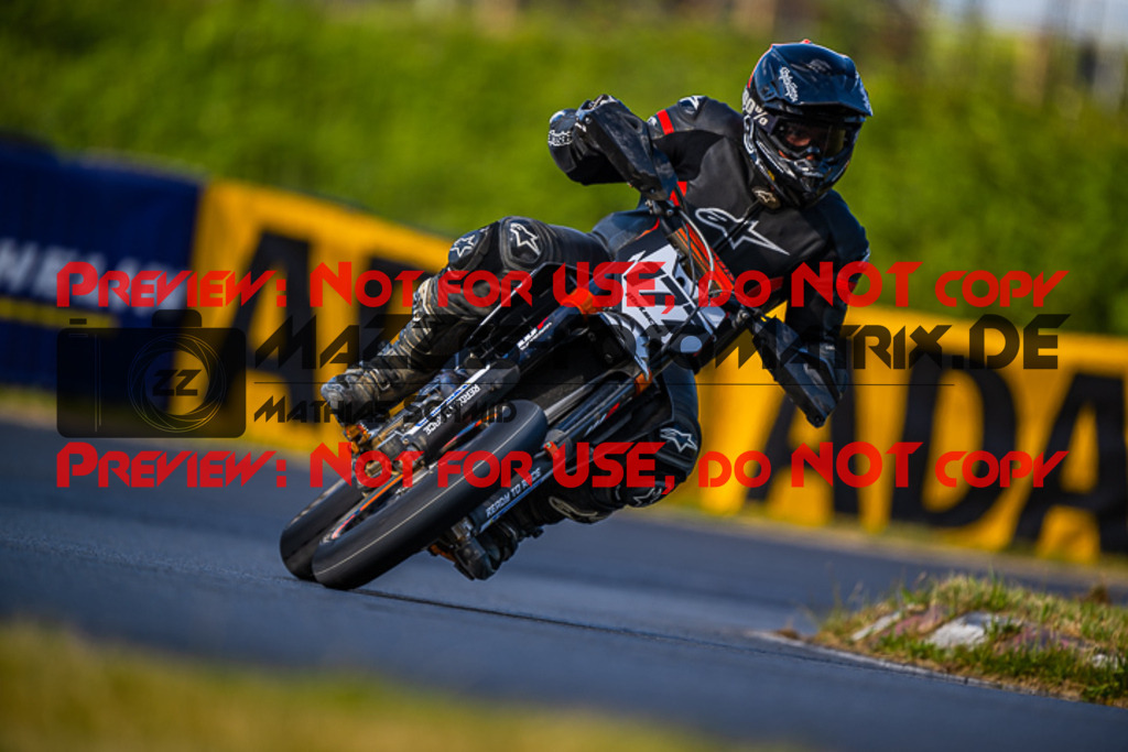 MaZZes_FotoMatrix_220528_4386 | Fotograf Mathias Schmid
Sportfotograf,
Eventfotograf,
Hochzeitsfotograf,
Portraitfotograf