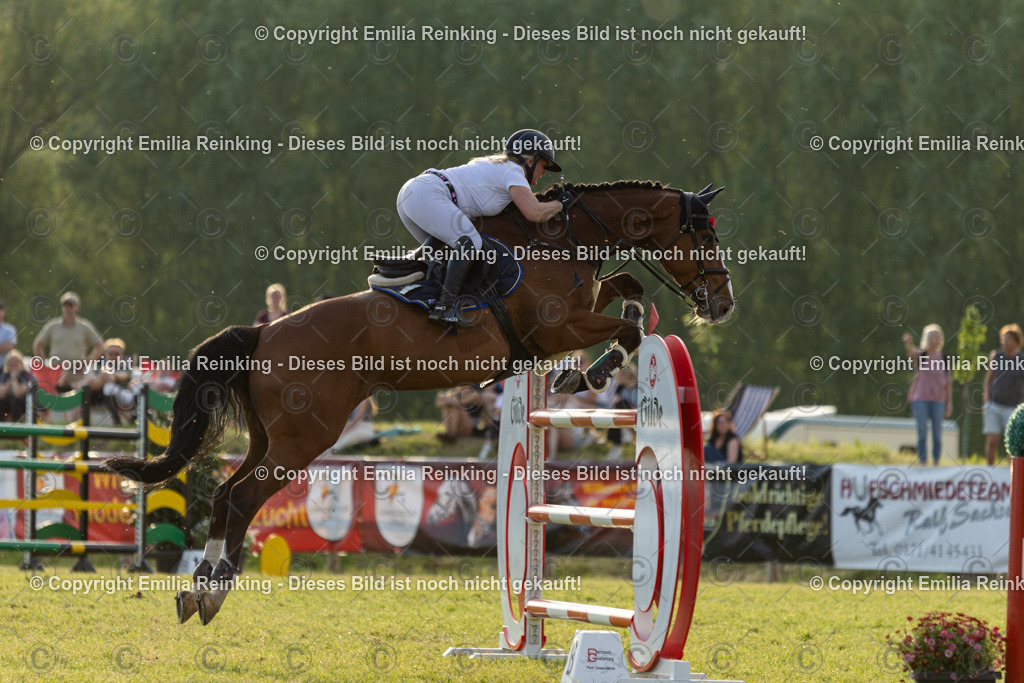 CL5A1330 | Emilia Reinking Fotografie - Realisiert mit Pictrs.com