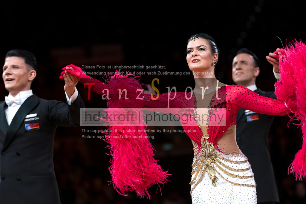 20241109_DM-Formationen_6882 | Tanzsportbilder, Standardtanz, Lateintanz, WDSF, DTV, LTVB, dancecomp, goc, hessen tanzt, blaues band der spree, walzer, tango, wiener walzer, slowfox, quickstepp, samba, rumba, cha-cha-cha, paso doble. jive, hd-kroft photography, turniertanzsport