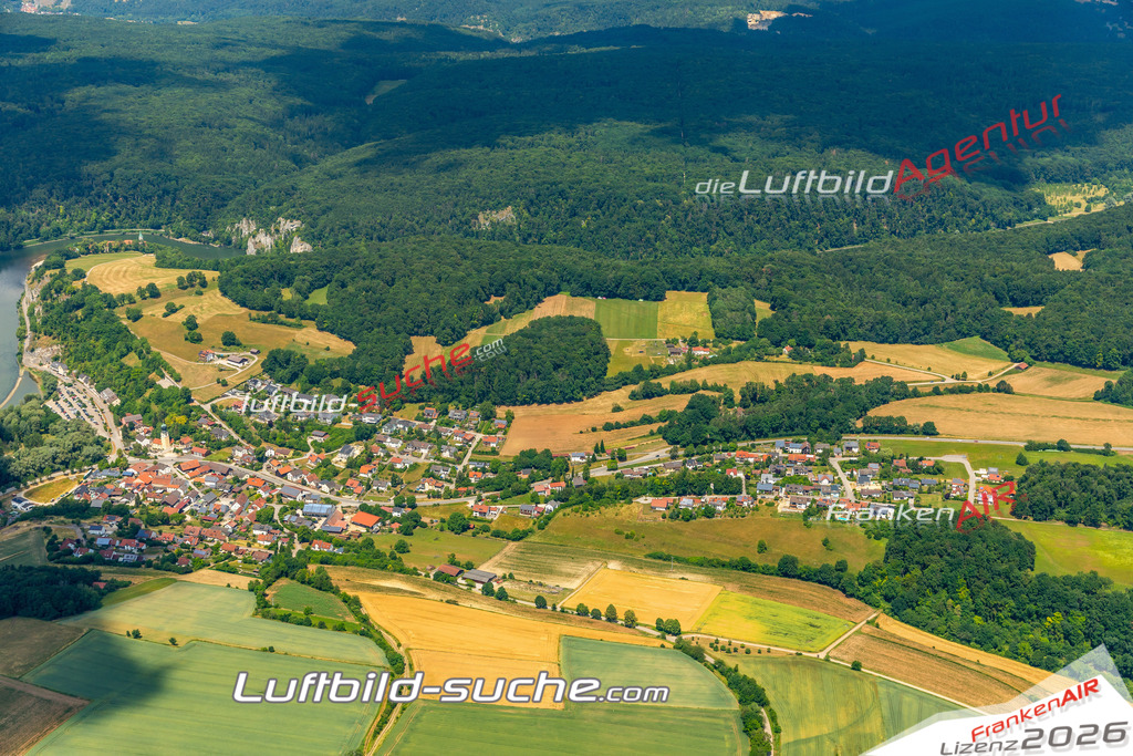 Das Luftbild zeigt : Weltenburg Kelheim - Die Luftaufnahme wurde 2023 vom UL-Flugzeug aus erstellt ( keine Drohne ) - Hochauflösende Luftaufnahme - Für grossformatige Ausdrucke geeignet. Die Geschenkidee !Mit Lizenz und Bildrechte bestellbar