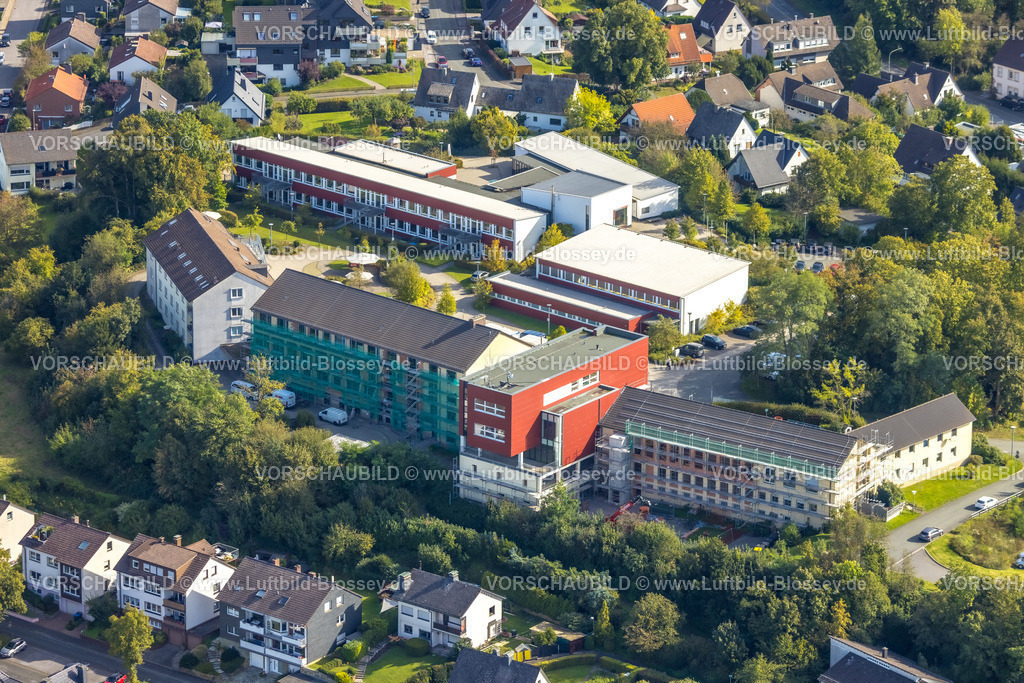 Arnsberg230904710 | Luftbild, Caritas Schule Mariannhill, Baustelle mit Renovierung, Arnsberg, Sauerland, Nordrhein-Westfalen, Deutschland