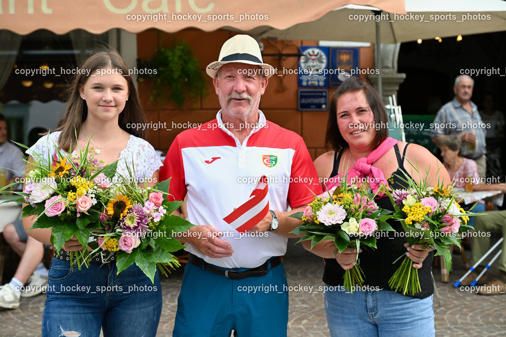 Empfang Heiko Gigler in Gmünd | Fritz, Blumenmädchen, Empfang Heiko Gigler in Gmünd, Empfang Heiko Gigler in Gmünd am 14.08.2024 in Gmünd (Hauptplatz Gmünd), Austria, (Photo by Bernd Stefan)