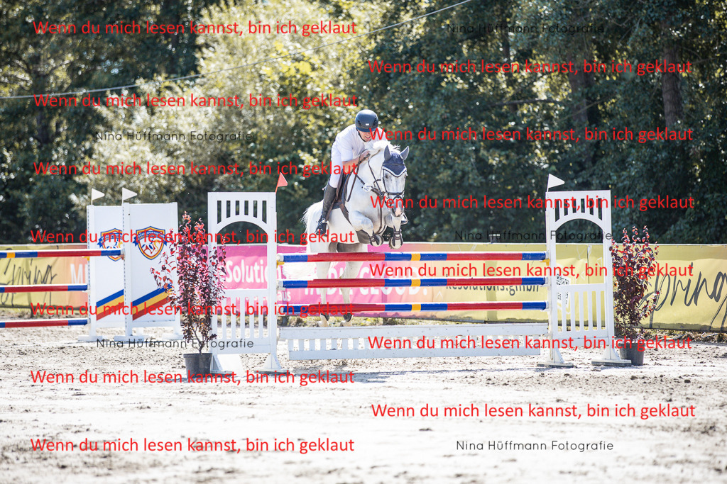 BK1A6432 | Turnierbilder Turnierfotos Nina Hüffmann Turnierfotografie Pferdefotografie Tierzeichnung Haustierzeichnung Pferdezeichnung Hundezeichnung Videograf  - Realisiert mit Pictrs.com