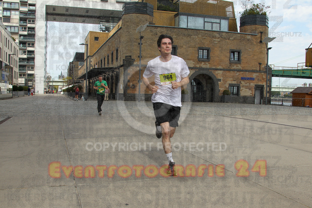 250920_1320_EV4_5257 | Sportfotografie im Rhein-Sieg Kreis, Köln, Bonn, NRW, Rheinland Pfalz, Hessen, etc. Unser Tätigkeitsfeld umfasst den Laufsport vom Volkslauf über den Marathon, Duathlon, Triathon bis zum Ultralauf wie Kölnpfad Ultra oder Schindertrail.