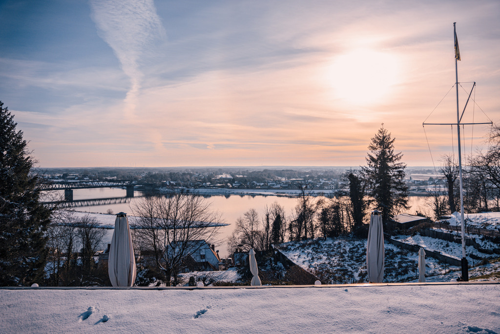 Heimat | FI-LO Bildershop – Entdecken Sie beeindruckende Fotografie und inspirierende Videoproduktionen. Tauchen Sie ein in faszinierende Welten und lassen Sie sich von meinen einzigartigen Werken auf eine emotionale Reise mitnehmen. Perfekt für Kunstliebhaber und - Realisiert mit Pictrs.com