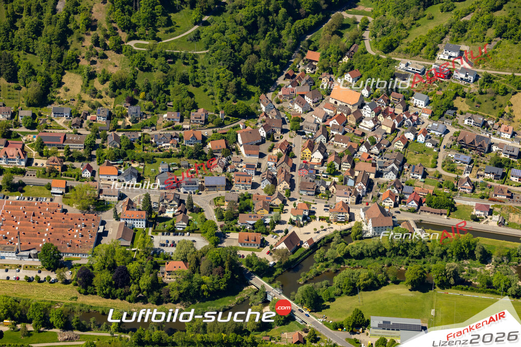 Luftaufnahme Ernsbach Forchtenberg - Die Luftaufnahme wurde 2025 vom UL-Flugzeug heraus erstellt ( keine Drohne ) - Hochauflösende Luftaufnahme - für professionelle Ausdrucke geeignet. Die Geschenkidee !Mit Lizenz und Bildrechte bestellbar