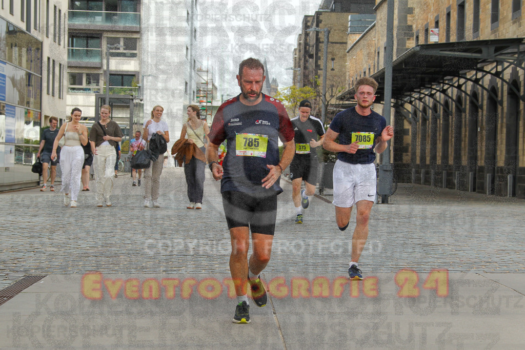 250920_1323_EV4_5366 | Sportfotografie im Rhein-Sieg Kreis, Köln, Bonn, NRW, Rheinland Pfalz, Hessen, etc. Unser Tätigkeitsfeld umfasst den Laufsport vom Volkslauf über den Marathon, Duathlon, Triathon bis zum Ultralauf wie Kölnpfad Ultra oder Schindertrail.