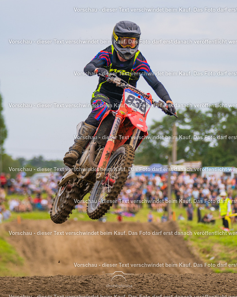 09_21_LM_Schenkenhorst-2595 | Sportfotografin aus Berlin-Brandenburg mit Fokus auf Motocross. Ich halte deine sportliche Leistung und echte Emotionen auf und neben der Strecke professionell fest. Entdecke die Fotos von deinem Rennen und bestelle sie direkt hier im Shop.