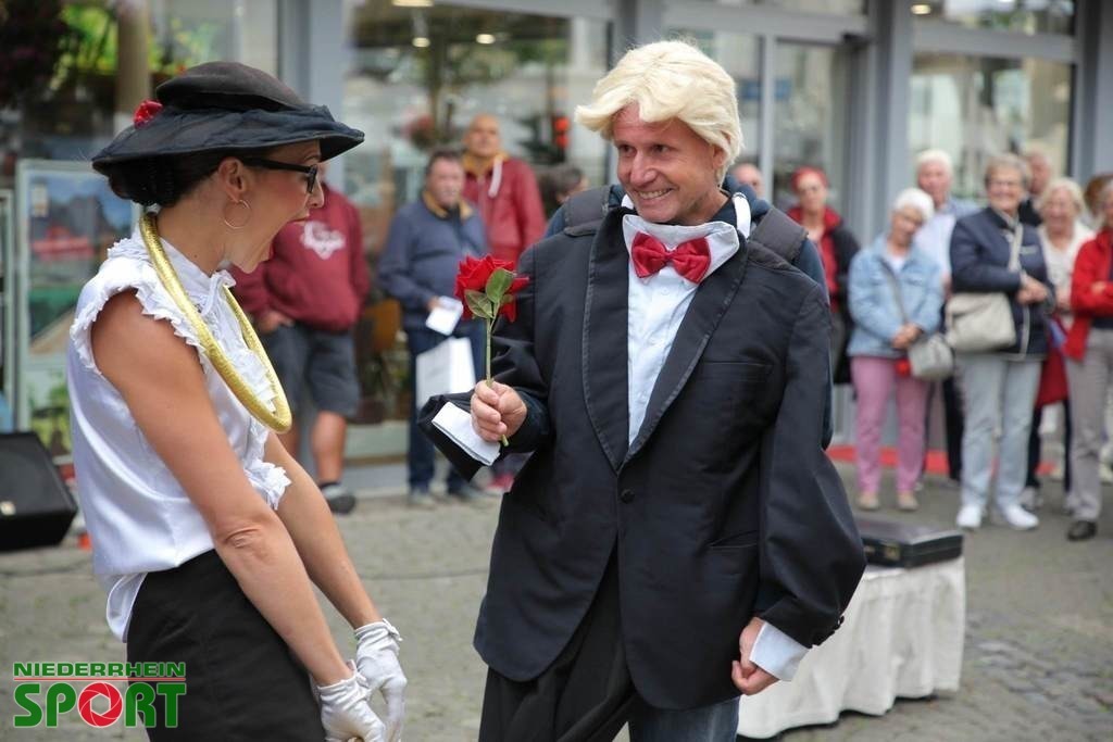 AdreanneTribouto_Hoopelai_089 | Bildergalerie von Sport-Ereignissen aber auch von weiteren spannenden Dingen - nicht nur vom Niederrhein. In Anlehnung an den bekannten Spruch von Hanns Dieter Hüsch heißt das Motto: "Niederrhein ist überall".  - Realisiert mit Pictrs.com