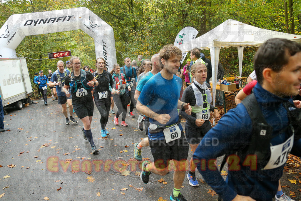 241027_1009_EX1_3679 | Sportfotografie im Rhein-Sieg Kreis, Köln, Bonn, NRW, Rheinland Pfalz, Hessen, etc. Unser Tätigkeitsfeld umfasst den Laufsport vom Volkslauf über den Marathon, Duathlon, Triathon bis zum Ultralauf wie Kölnpfad Ultra oder Schindertrail.
