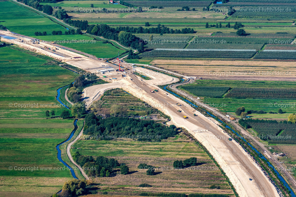 Buxtehude_Autobahnbau_A26_ELS_1991220922 | NEU WULMSTORF 22.09.2022 Baustelle zum Neubau am Autobahn- Streckenverlauf der BAB Abfahrt A26 in Neu Wulmstorf im Bundesland Niedersachsen, Deutschland. // Construction site for new construction on the motorway route of the motorway exit A26 in Neu Wulmstorf in the state of Lower Saxony, Germany. Foto: Martin Elsen