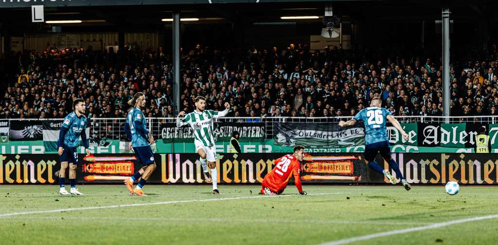 2. Bundesliga, Saison 2024/25, 7. Spieltag: SC Preußen Münster - FC Schalke 04 | Münster, 28.09.2024: 2. Bundesliga, 7. Spieltag, SC Preußen Münster gegen FC Schalke 04 im LVM-Preußenstadion in Münster. Foto: sportfotografie.ms | Markus Paletta - Realisiert mit Pictrs.com