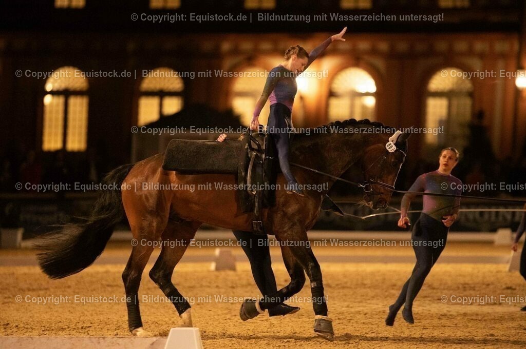 20230527_Voltigieren_NASPA_Flutlicht_1148 | equistock