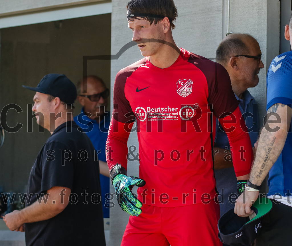 2023-09-16_001_FC_Langengeisling_gegen_TSV_Dorfen | Erding, Deutschland, 16.09.2023:
Fußball, Bezirksliga Oberbayern Ost 2023 / 2024, 9. Spieltag, FC Langengeisling gegen TSV Dorfen, Endergebnis: 3:1

Torwart Michael Hierl (FC Langengeisling, #1)

Foto: Christian Riedel / fotografie-riedel.net