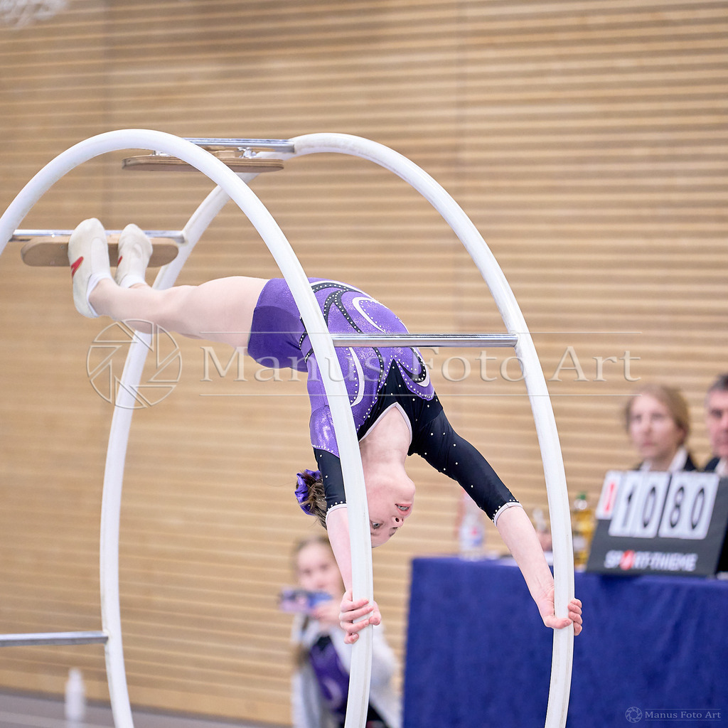 B-DSC05520 | Professionelle Sportfotografie in Hamburg, Schleswig-Holstein und Niedersachsen – spezialisiert auf Rhönrad, Geräteturnen, Leistungsturnen und rhythmische Sportgymnastik. Bundesweite Begleitung von Rhönrad-Events. Jetzt Sport-Fotos - Realisiert mit Pictrs.com