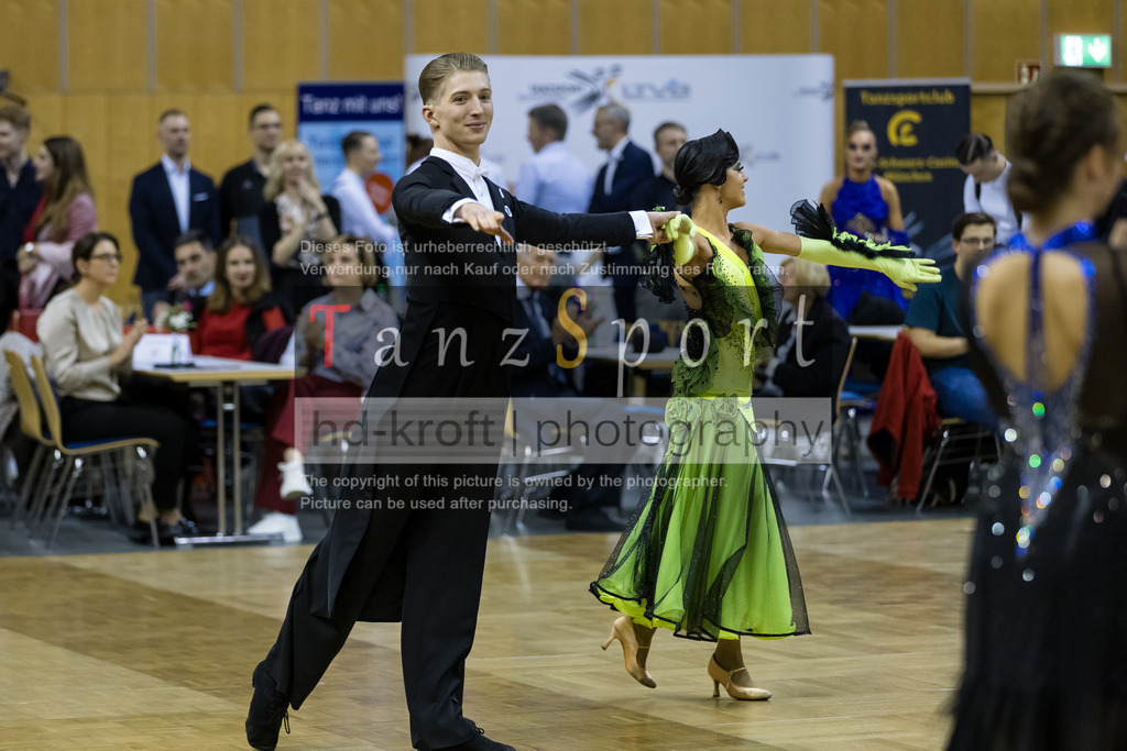 20241102_DC_HGR_Std_09237 | Tanzsportbilder, Standardtanz, Lateintanz, WDSF, DTV, LTVB, dancecomp, goc, hessen tanzt, blaues band der spree, walzer, tango, wiener walzer, slowfox, quickstepp, samba, rumba, cha-cha-cha, paso doble. jive, hd-kroft photography, turniertanzsport