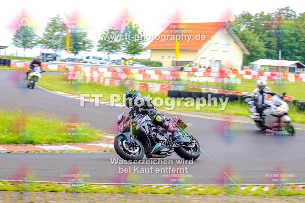 VBK-7771 | Hier findet Ihr Bilder von Touristenfahrten auf der Nürburgring Nordschleife oder von anderen Veranstaltungen die ich besucht habe. Viel Spass beim Durch Schauen 