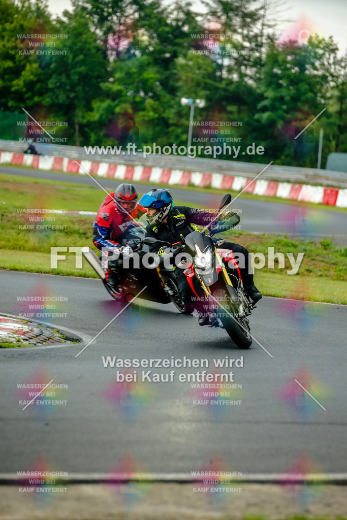 VBK-3942 | Hier findet Ihr Bilder von Touristenfahrten auf der Nürburgring Nordschleife oder von anderen Veranstaltungen die ich besucht habe. Viel Spass beim Durch Schauen 