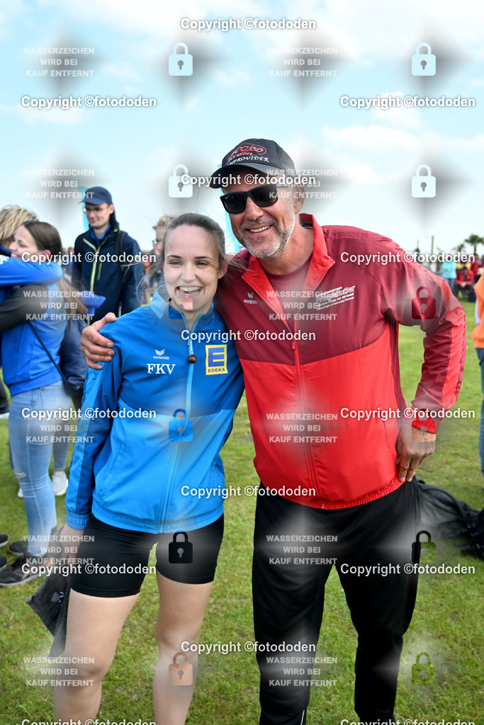 DSC_6332 | Lene Gerjets / FKV
Neuer Weltrekord mit 69,20 m
Stefan Albarus
Halter des Weltrekords mit 106,2 m
