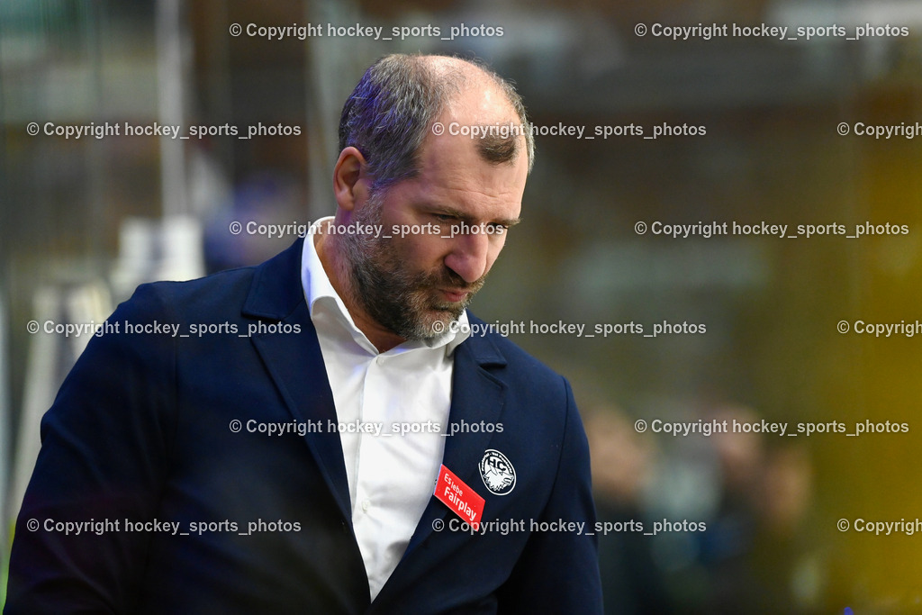 EC IDM Wärmepumpen VSV vs. HC Pustertal | Headcoach HC PUSTERTAL JASPERS JASON, EC IDM Wärmepumpen VSV vs. HC Pustertal, EC IDM Wärmepumpen VSV vs. HC Pustertal am 15.11.2024 in Villach (Stadthalle Villach), Austria, (Photo by Bernd Stefan)