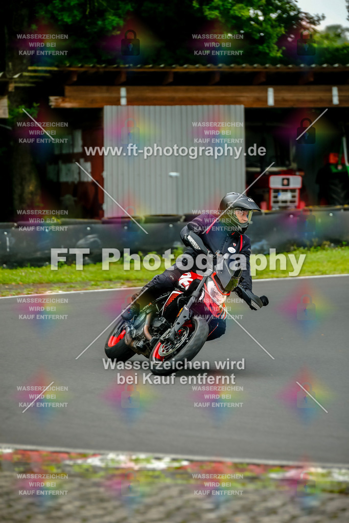 VBK-4161 | Hier findet Ihr Bilder von Touristenfahrten auf der Nürburgring Nordschleife oder von anderen Veranstaltungen die ich besucht habe. Viel Spass beim Durch Schauen 