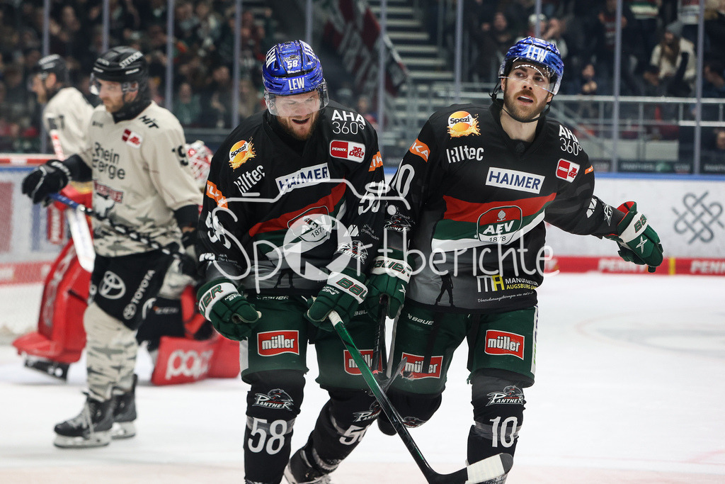 Augsburger Panther - Kölner Haie  | Maximilian RENNER (AEV #58) und Chris COLLINS (AEV #10) freuen sich ueber das Tor zum 1-0 / Jubel / Treffer