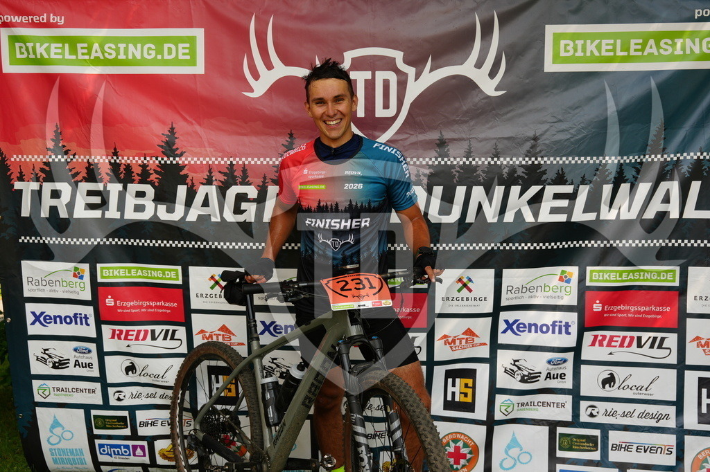 FC605714 | Fotogalerie der Treibjagd im Dunkelwald - Dein MTB Etappenrennen im Erzgebirge - Realisiert mit Pictrs.com