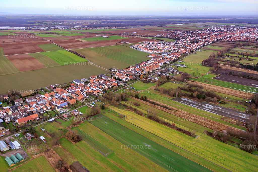 Luftbild: Saarstr aus Westen in Kandel im Bundesland Rheinland-Pfalz in Deutschland. Foto: IMG_085903.jpg vom 08.01.2016 durch Werner Riehm/FLY-FOTO.de