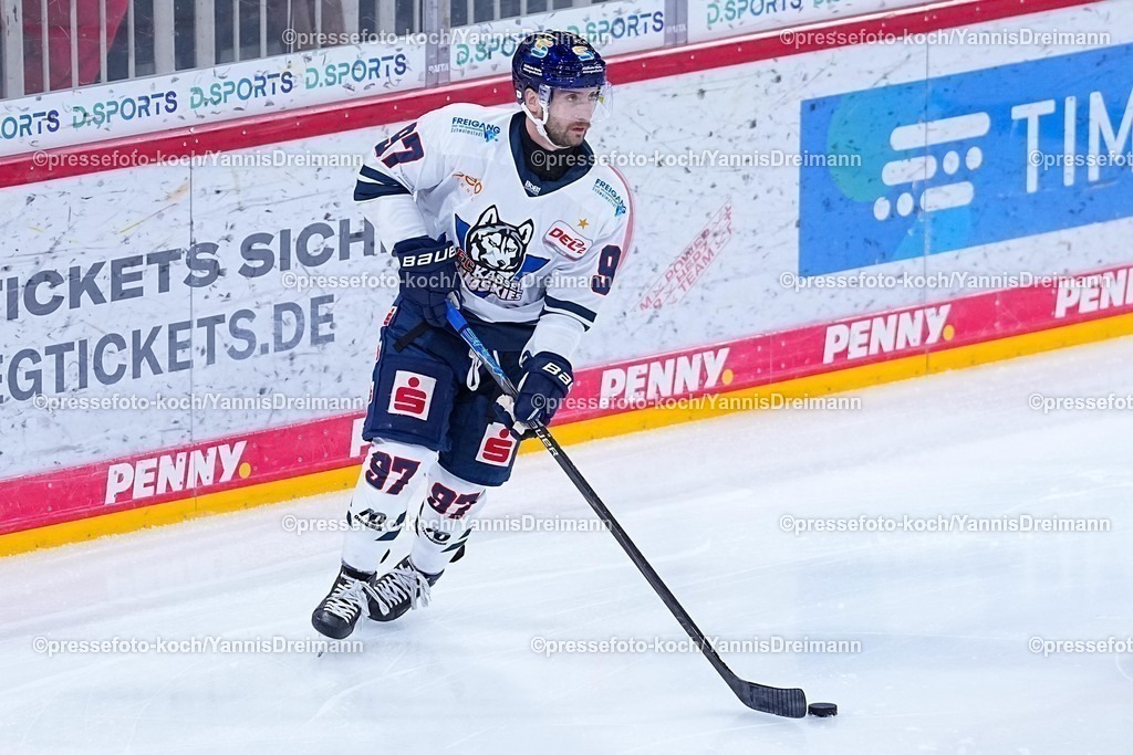 xydr03102501235 | 03.10.2025, xydrx, Eishockey, DEL2, Düsseldorfer EG - EC Kassel Huskies, PSD Bank Dome Düsseldorf: Simon Schuetz (EC Kassel Huskies #97)