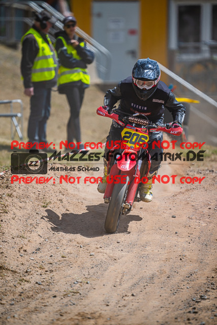 MaZZes_FotoMatrix_220528_1332 | Fotograf Mathias Schmid
Sportfotograf,
Eventfotograf,
Hochzeitsfotograf,
Portraitfotograf