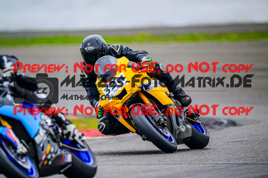 MaZZes_FotoMatrix_240717_6007705_1818 | WEISS