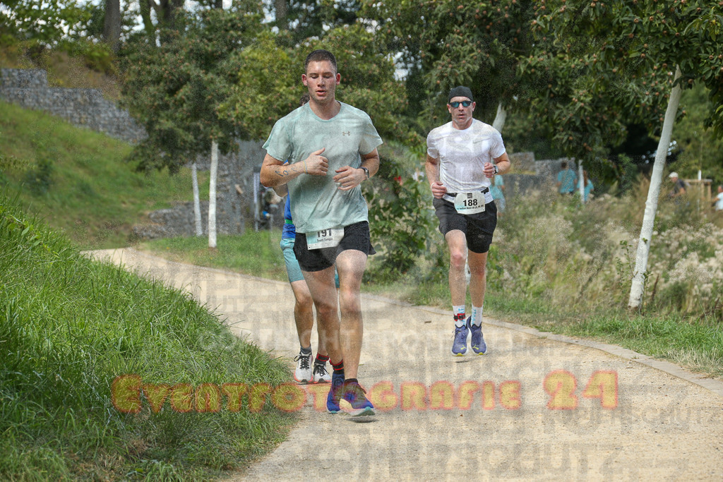 250824_1255_EX1_0915 | Sportfotografie im Rhein-Sieg Kreis, Köln, Bonn, NRW, Rheinland Pfalz, Hessen, etc. Unser Tätigkeitsfeld umfasst den Laufsport vom Volkslauf über den Marathon, Duathlon, Triathon bis zum Ultralauf wie Kölnpfad Ultra oder Schindertrail.