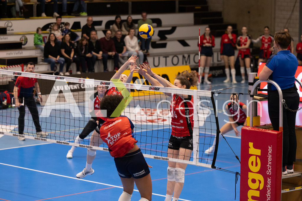 Volleyball I Frauen I Saison 2025-2026 I Volleyball NLA | Women I 1/2 Finals I  VC Kanti Schaffhausen - Sm'Aesch Pfeffingen I 07.03.2026 | 23 Emma Ellis (USA) (Sm'Aesch Pfeffingen) – Diagonalangriff - Realisiert mit Pictrs.com