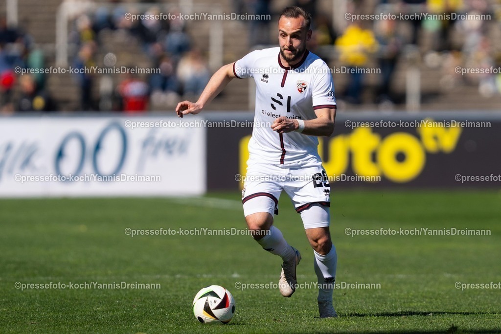 xydr06042501082 | 06.04.2025, xydrx, Fußball, Borussia Dortmund II - FC Ingolstadt 04, 3.Liga, Stadion Rote Erde, Saison 2024 2025: David Kopacz (FC Ingolstadt #29) DFB regulations prohibit any use of photographs as image sequences and or quasi-video.
