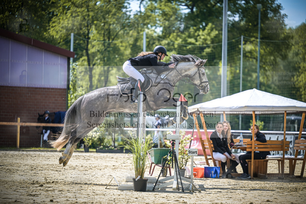 DOS_9742 | Entdecke hochwertige Reitturnierfotos von Foto Oger. Professionell, emotional und authentisch – jetzt Lieblingsmomente im Shop bestellen. - Realisiert mit Pictrs.com