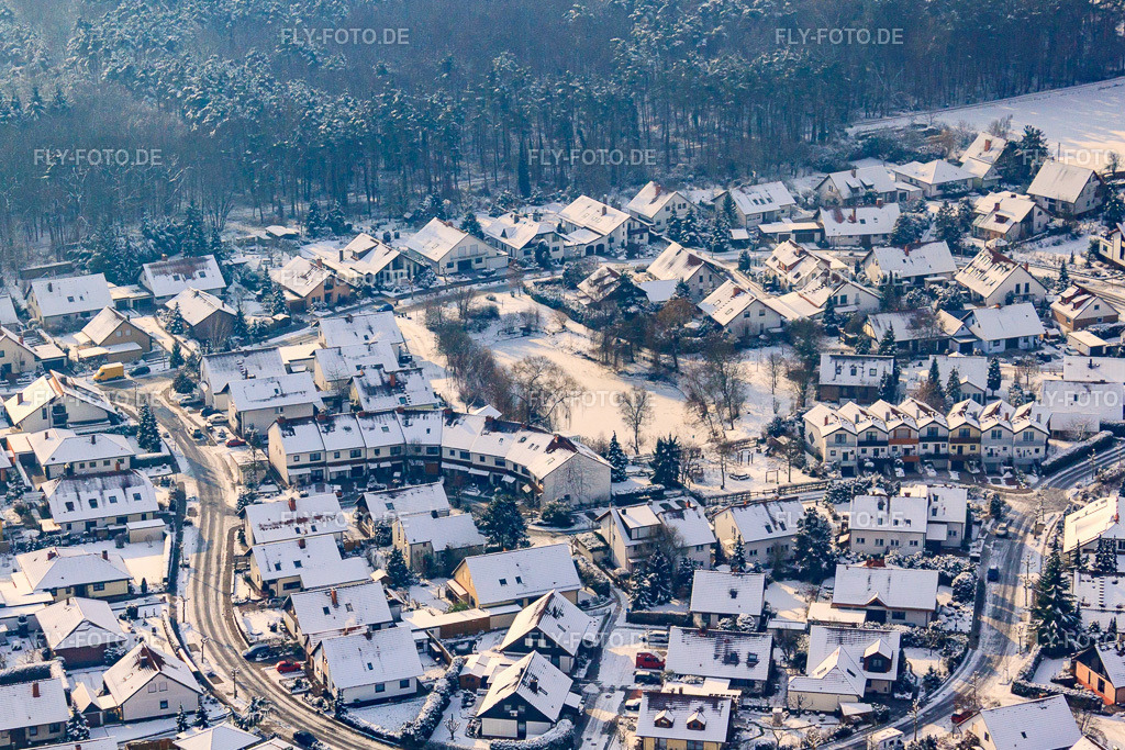 An d.en Tongruben im Winter bei Schnee | Luftbild: An d.en Tongruben im Winter bei Schnee in Rheinzabern im Bundesland Rheinland-Pfalz in Deutschland. Foto: IMG_24042.jpg vom 27.01.2010 durch Werner Riehm/FLY-FOTO.de - Realisiert mit Pictrs.com