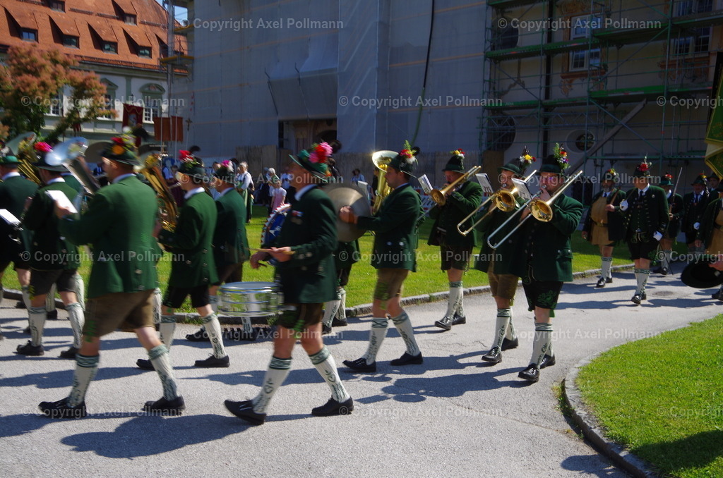 IMGP4667 | fotografiert von Axel PollmannLeonhardi Wallfahrt Benediktbeuern und Murnau, Fronleichnam, Fasching, Landschaft im Loisachtal und Benediktbeuern  - Realisiert mit Pictrs.com