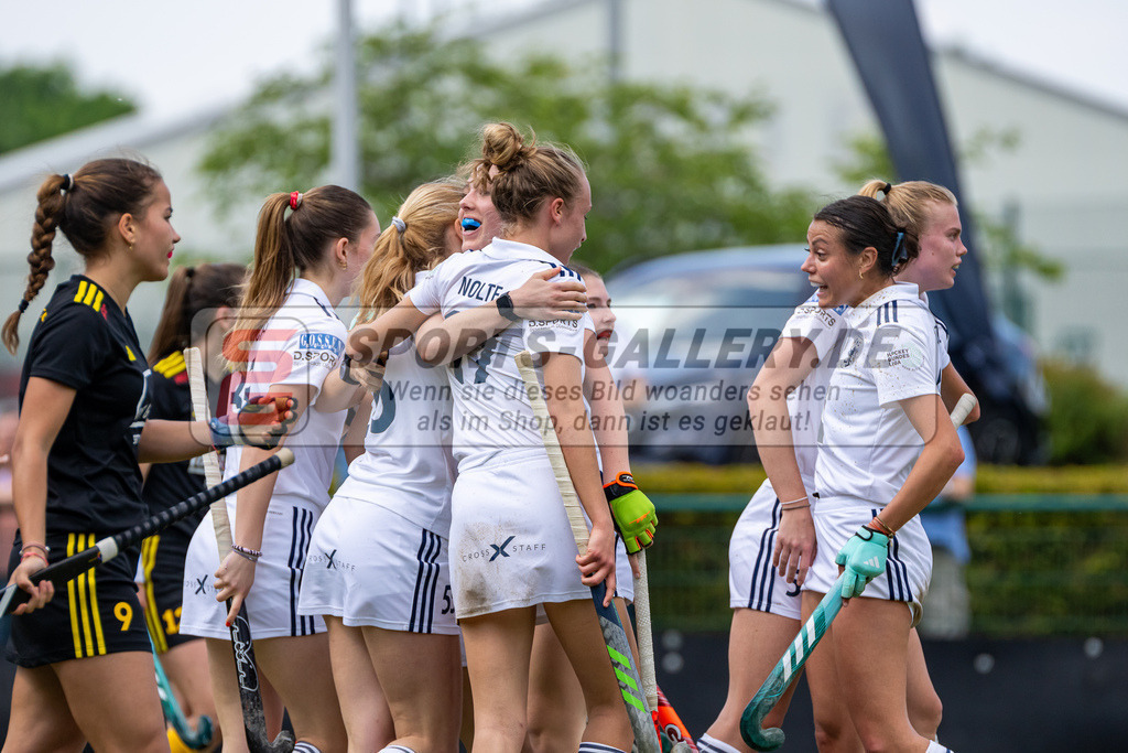HK_20240511_100691 | 1.Bundesliga Damen Düsseldorfer HC - Harvestehuder THC am 11.5.2024 Düsseldorfer HC, Düsseldorf ,