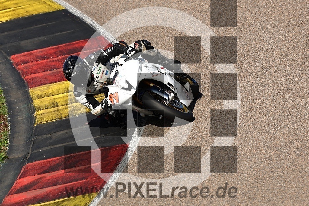0099-20250923_34166 | Schöne Erinnerungen an spannende Momente - das festzuhalten ist unser Job. PIXELrace.de ist seit 2003 auf den Rennstrecken Europas unterwegs um die Action draußen beim Fahren und die wunderbare Stimmung imm Fahrerlager für euch einzufangen.