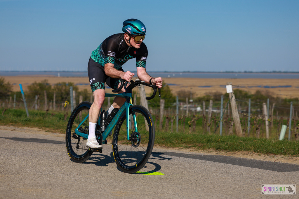 686_AR6_8268 | Neusiedlersee Radmarathon 2026@sportshot_your_pictrs #yourpictures#roadtowm2029 #nrm #neusiedlerseeradmarathon #neusiedlersee #neusiedlerseetourismus #burgenland #mörbisch #nrm26 #burgenlandtourismus #voglundco #poweredbyburgenlandtourismus #radsport #rad #marathon #ucigranfondo #visitburgenland #ucigranfondoworldseries