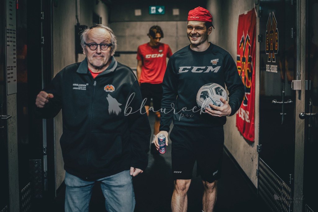 U18_EHCB vs EHCK_wb20260308-0321 | Sportbilder, Sportfotograf, Hochzeits- und Eventfotografin, Flugshows, Portraits und Tiershooting, Aviation, Downhill, Nationalleague, Swissleague, International