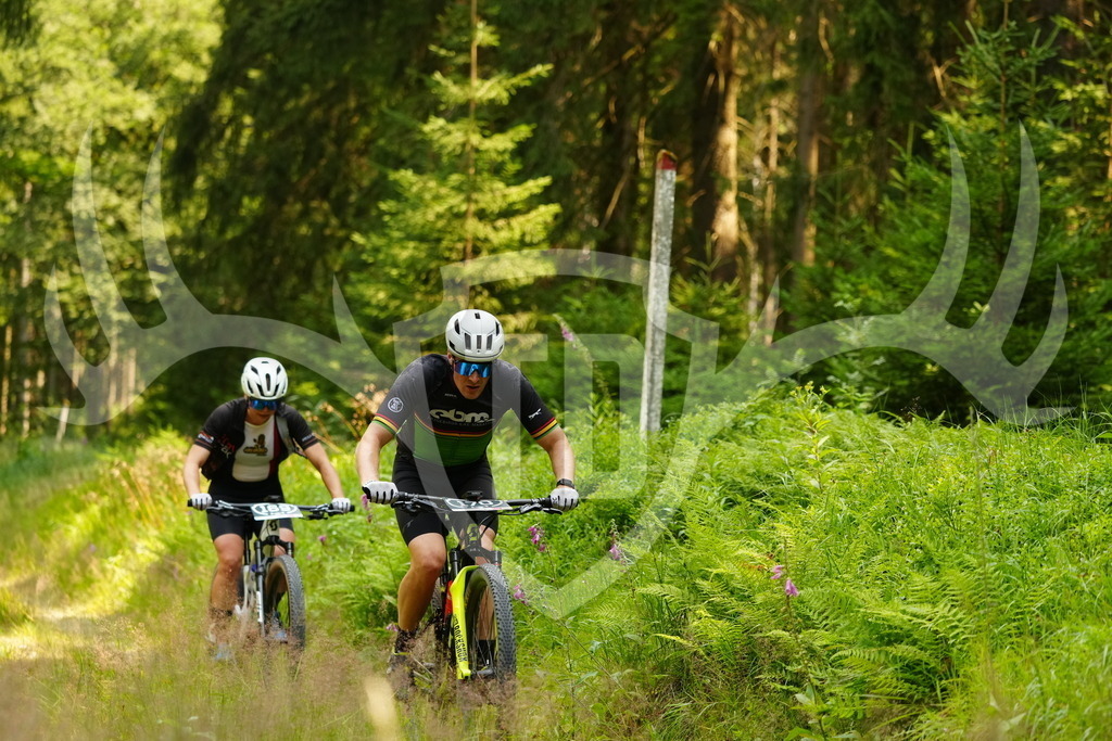 FC103370 | Fotogalerie der Treibjagd im Dunkelwald - Dein MTB Etappenrennen im Erzgebirge - Realisiert mit Pictrs.com