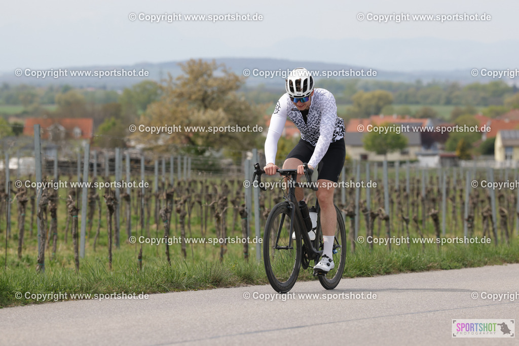 368A4961 | Neusiedlersee Radmarathon 2026@sportshot_your_pictrs #yourpictures#roadtowm2029 #nrm #neusiedlerseeradmarathon #neusiedlersee #neusiedlerseetourismus #burgenland #mörbisch #nrm26 #burgenlandtourismus #voglundco #poweredbyburgenlandtourismus #radsport #rad #marathon #ucigranfondo #visitburgenland #ucigranfondoworldseries