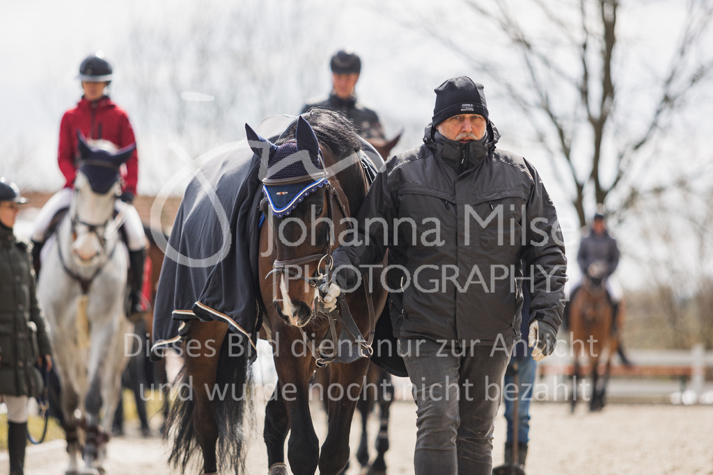 220402_HF-Laar_2PhM2-Spr-206 | SEASON OPENING 2022
Herford Laar
02.04.2022
07 Zwei-Phasen-Springprüfung Kl.M**