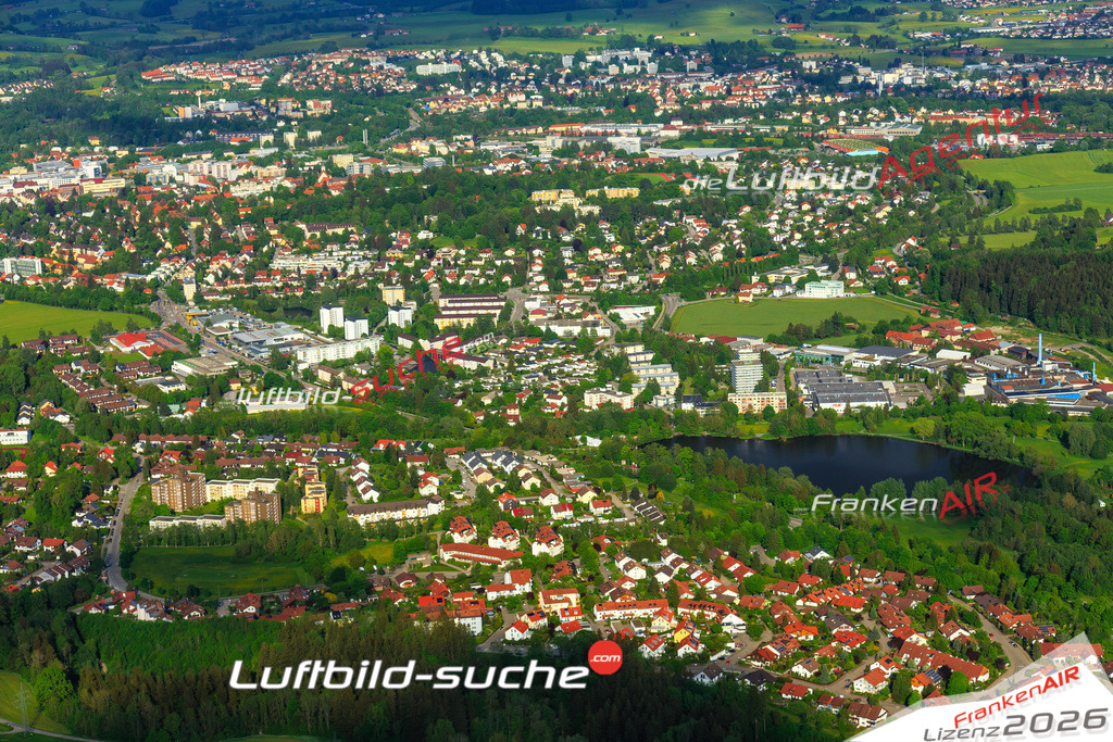 Die Luftaufnahme der Stadt Kempten Allgäu wurde vom UL-Flugzeug heraus erstellt ( keine Drohne )- hohe Auflösung für beste Qualität