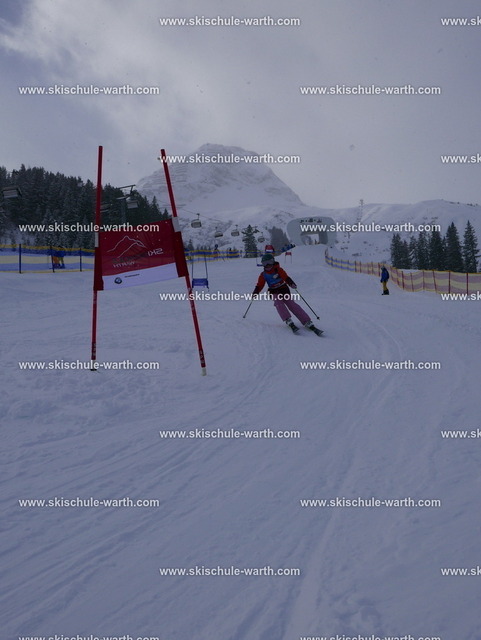 Emilia (2) | Photos von der Skischule Warth - Realisiert mit Pictrs.com