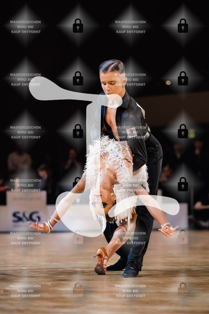 Goldstadtpokal 2025 - WDSF Open Latin Youth 2nd (72) Ivan Smekalkin _ Yeva Liermontova (Schwarz Weiß Club Pforzheim)-2025-01-25-8766 | Webshop for digital downloads and prints of dance sport, event & show photographer Julian Link - Realisiert mit Pictrs.com