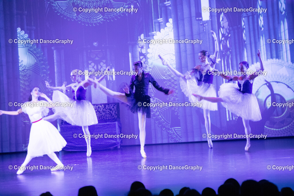 GPHY1575 | DanceGraphy - Realisiert mit Pictrs.com