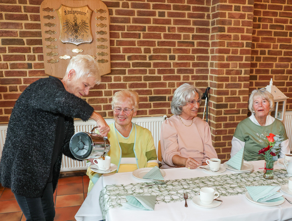 top-top.de-251112-026 | Foto, Video, Fotografie, Videografie, Fotobox, DJ, Discjockey, Musik, Musikbox, Veranstaltung, Photobooth, Amazon, Ebay, Buchtipp, Bestseller, Autor, Verlag, Buch, Wesel, Hamminkeln, NRW, Dinslaken, Rees, Drohne, Hochzeit, Party, Fotobox, Wesel, Fotograf