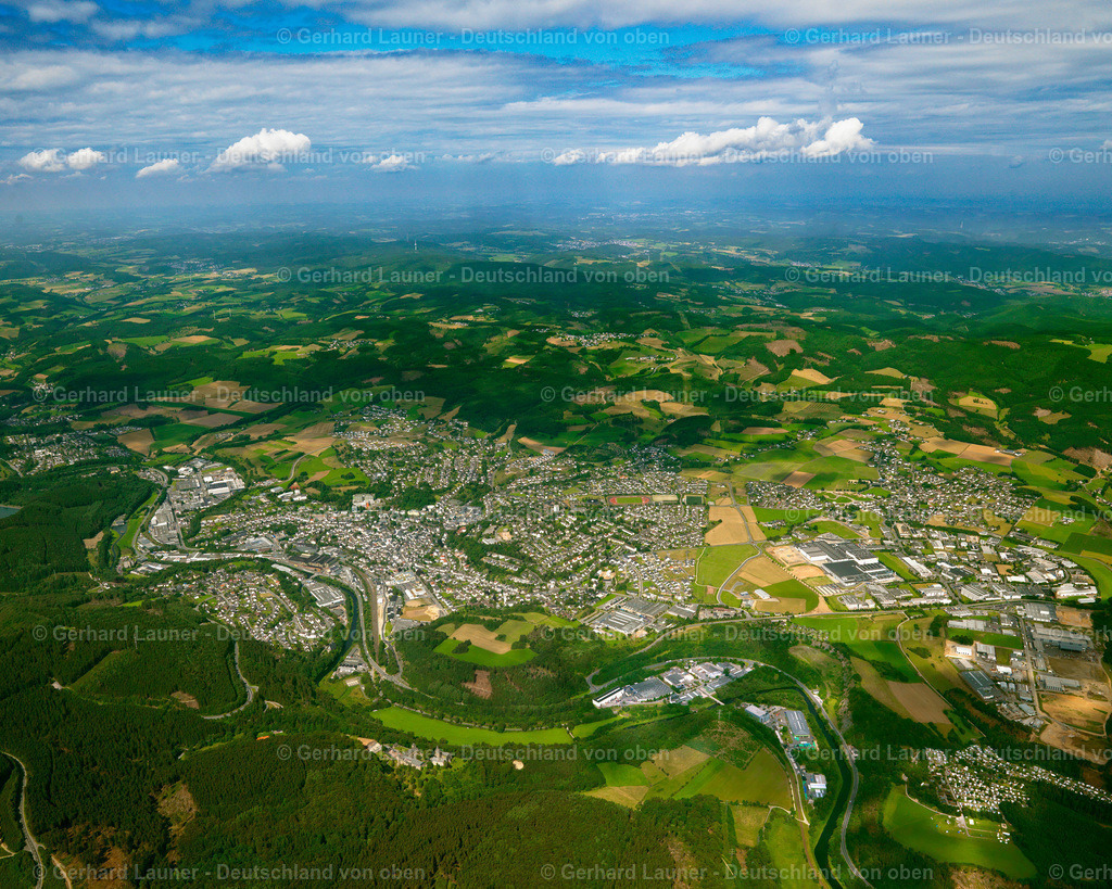 2712030 | Online-Shop für Luftbilder aus Deutschland. Seit über 45 Jahren baut Gerhard Launer das Luftbildarchiv mit unterschiedlichsten Themen stetig weiter aus.